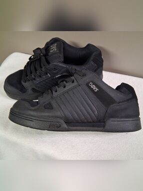 DVS Men's Black Low-Top Skate Sneakers